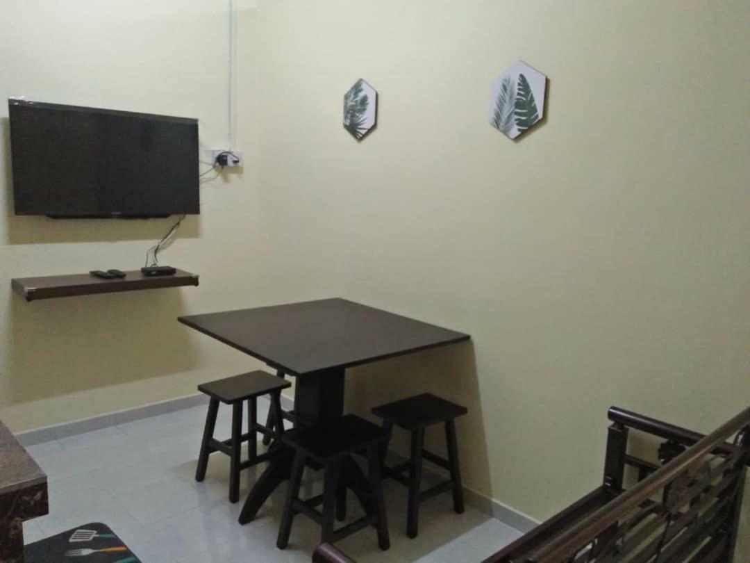 Homestay / Roomstay Muslim Budget Tanjung Malim Tanjong Malim Exterior foto